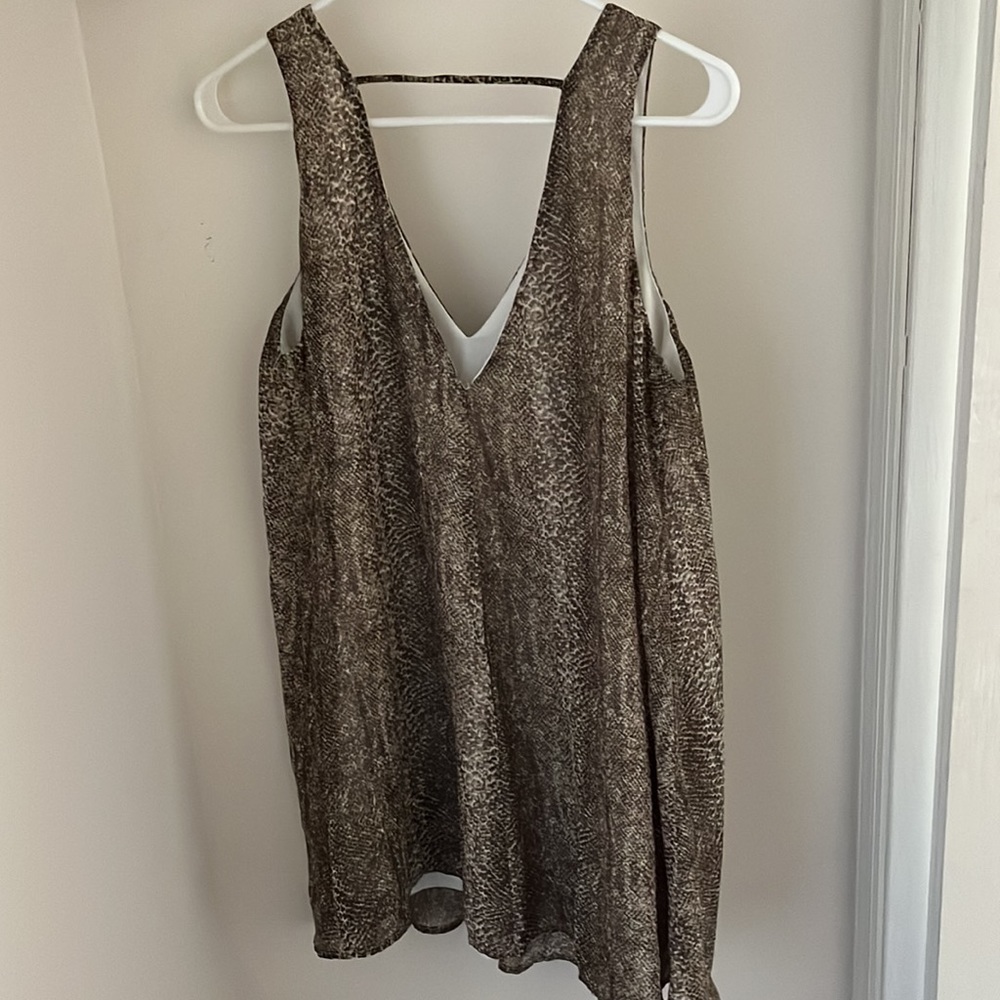 Size large - Picture 2 of 3